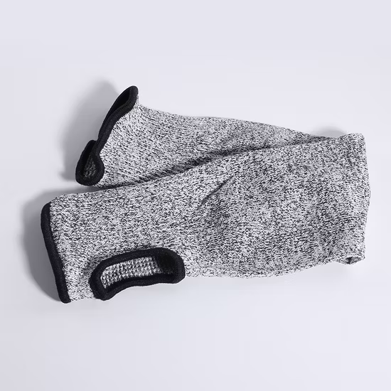 Manchon de travail ultra flexible haute performance DuPont Trade Kevlar résistant aux coupures de niveau C avec trou pour le pouce